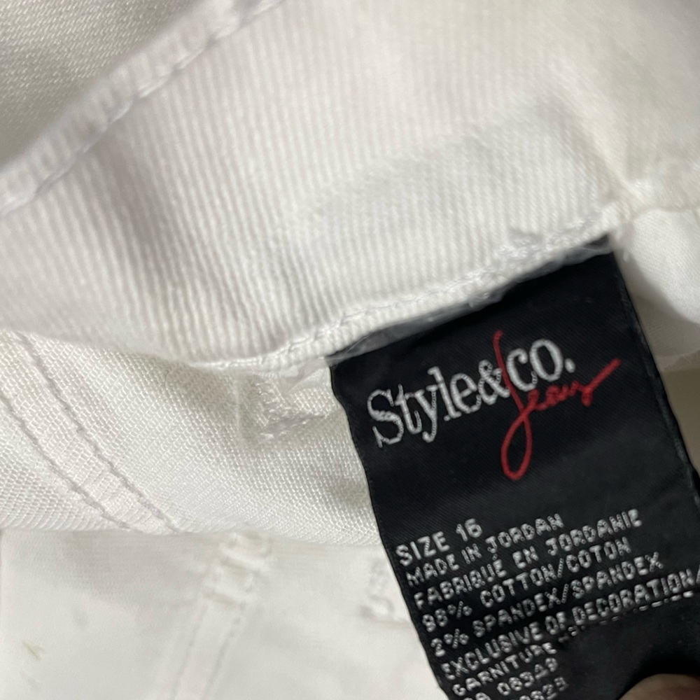 Style & Co  White Jeans Easy Fit          Size 16 - Picture 10 of 14